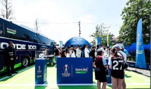 kamil-koc-100-kurulus-yilini-uefa-avrupa-ligi-istanbul-finali-ile-taclandirdi.jpg