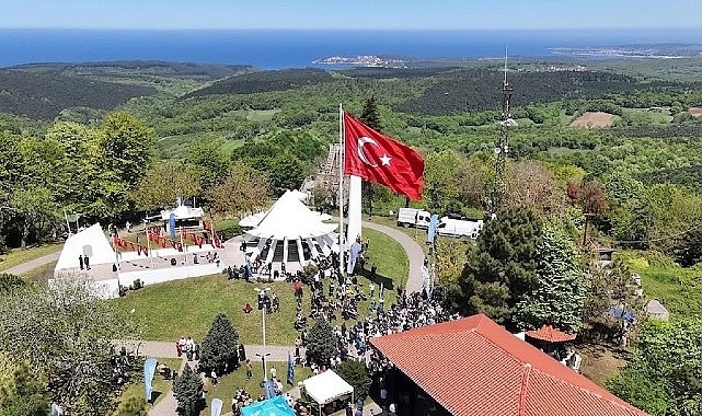 kandirada-akcakoca-beye-vefa-geleneksel-anma-programi-13-mayista.jpg