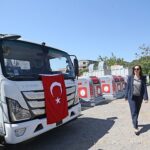 karsiyakanin-temizlik-filosu-uc-yeni-kamyonla-guclendi.jpg