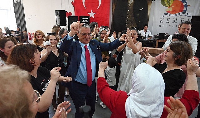 kemer-belediyesinden-anneler-gunu-etkinligi.jpg