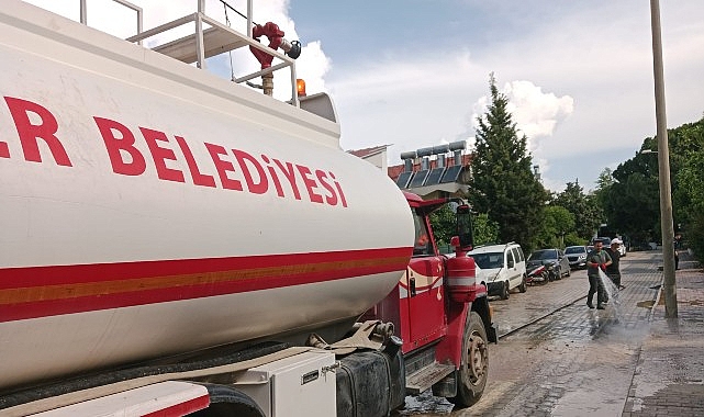 kemerde-tozlu-yollar-yikaniyor.jpg