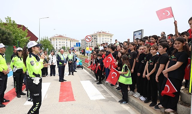kizilcikli-mahallesinde-trafik-egitim-sokagi-acildi.jpg