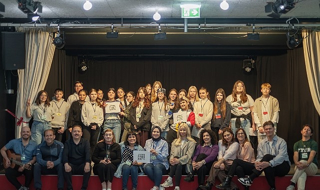 konya-buyuksehir-zero-food-waste-volunteers-with-art-projesi-ile-gida-israfina-dikkat-cekti.jpg