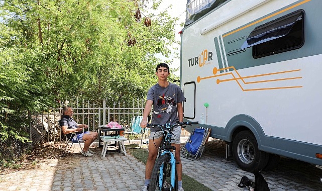 konyaalti-karavan-parkta-bayram-yogunlugu.jpg