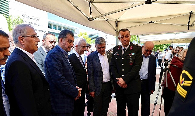 kto-karatayli-ogrenciler-is-dunyasi-ile-kariyer-fuari26da-bulustu.jpg