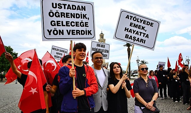 maarifin-kalbinde-marifetli-genclik-kortej-yuruyusu-gerceklestirildi.jpg