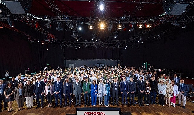 memorial-talks-3-genc-hekimlere-ilham-veren-bir-saglik-zirvesine-donustu.jpg