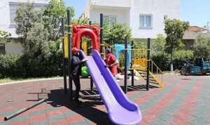 mendereste-parklar-yenileniyor.jpg
