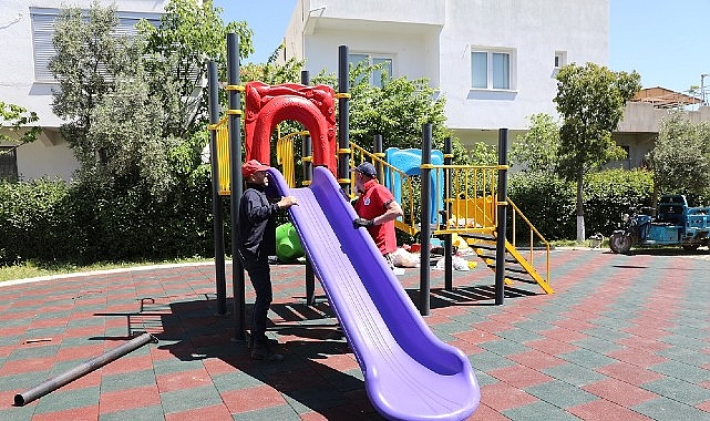 mendereste-parklar-yenileniyor.jpg