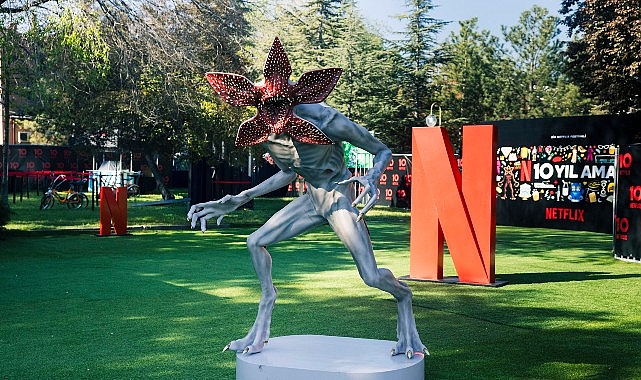netflix-turkiyedeki-10-yilini-binlerce-izleyicisiyle-kutladi.jpg