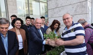 niluferde-120-bin-fide-vatandasla-bulustu.jpg