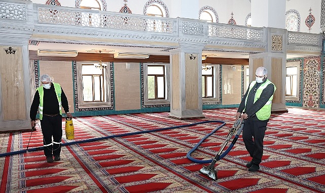 niluferin-ibadethanelerinde-bahar-temizligi.jpg