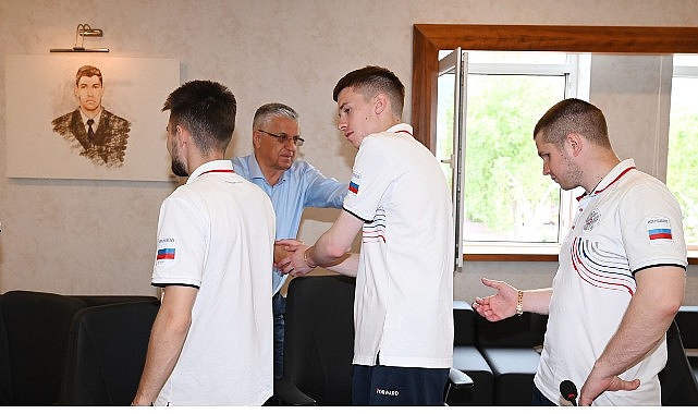 rusya-gorme-engelliler-futbol-milli-takimi-kemer-belediyesinde.jpg