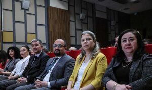 sanatin-engel-tanimadigi-gece.jpg