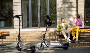 segwayden-yeni-bir-kilometre-tasi-ninebot-e2-serisi-1-milyon-satisi-asti.jpg
