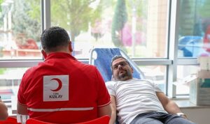 selcuklu-belediyesi-kizilaya-destek-olmayi-surduruyor.jpg