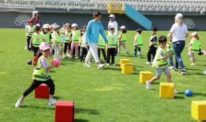 spor-senliklerinde-sira-minik-ogrencilerin.jpg