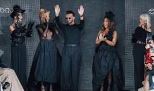 sultan-gadimbayli-back-to-black-koleksiyonu-ile-baku-fashion-weekde-guclu-bir-durus-sergiledi.jpg