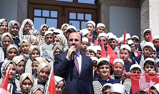 baskan-altay-bilgehanelerde-egitim-alarak-tamami-hafizlik-imam-hatip-okullarini-kazanan-ogrencilerle-bulustu.jpg