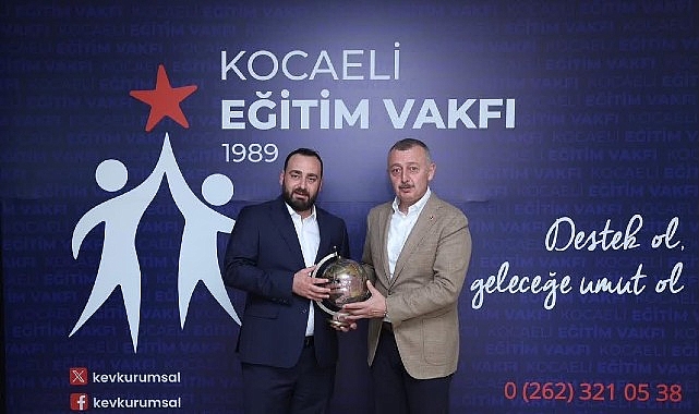 baskan-buyukakin-kevi-ziyaret-etti.jpg