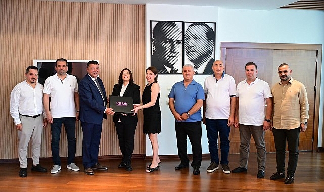 baskan-cerciogluna-kusadasi-esnaf-ve-sanatkarlar-odasindan-ziyaret.jpg