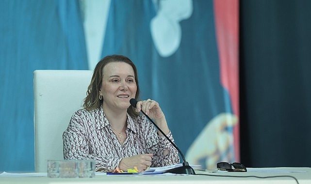 baskan-mutlu-kamu-icin-kamu-yararina-calisan-bir-belediyeyiz.jpg