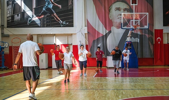 bayraklida-yaz-spor-okullari-icin-kayitlar-basladi.jpg