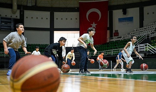 bornovada-spor-dolu-bir-yaz.jpg
