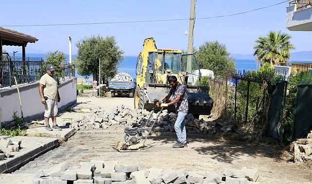 burhaniyede-yol-calismalari-tum-hiziyla-devam-ediyor.jpg