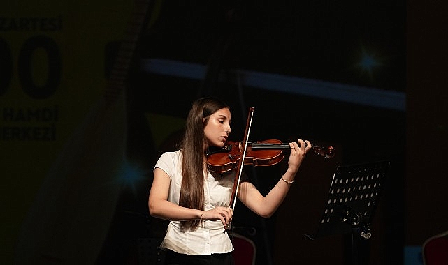 buyuksehir-ile-buyuyen-yetenekler-sahnede-parladi.jpg