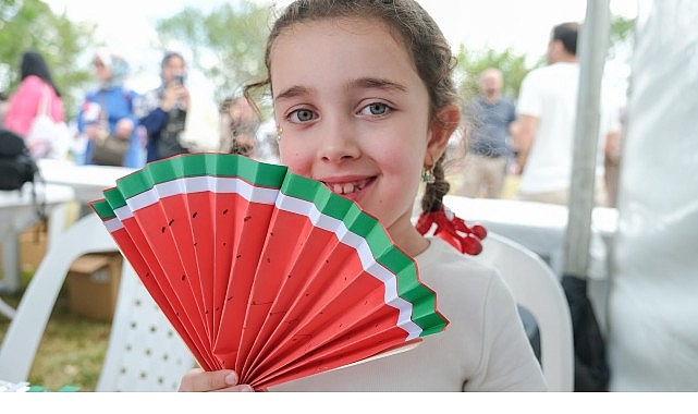 buyuksehir-izmiti-bayram-yerine-cevirdi.jpg