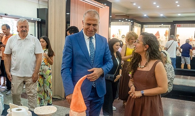 camurun-sanata-donustugu-sergi-yogun-ilgi-gordu.jpg