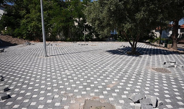 cesme-belediyesinden-park-ve-spor-alanlarinda-kapsamli-yenileme.jpg