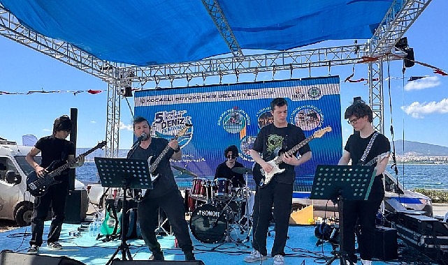 deniz-festivali-degirmendereyi-renklendirdi.jpg