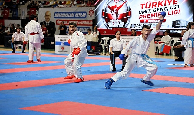 dev-karate-organizasyonu-kocaelide-basladi.jpg