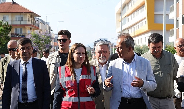 dosemealti-yenikoyde-altyapisi-tamamlanan-yollar-asfaltlaniyor.jpg