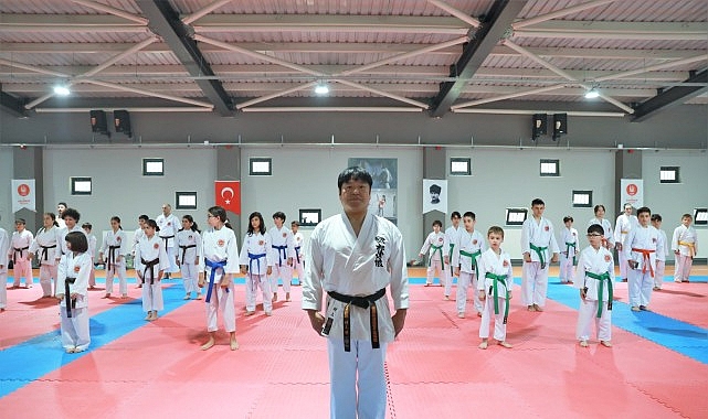 dunya-sampiyonasi-yolunda-uluslararasi-karate-semineri-keciorende-tamamlandi.jpg