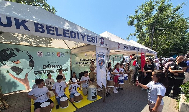 efes-selcukta-dunya-cevre-gunu-atigini-getir-hediyeni-gotur-etkinligiyle-kutlandi.jpg