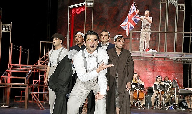 gozlerimi-kaparim-vazifemi-yaparim-kibris-seyircisiyle-bulusuyor.jpg