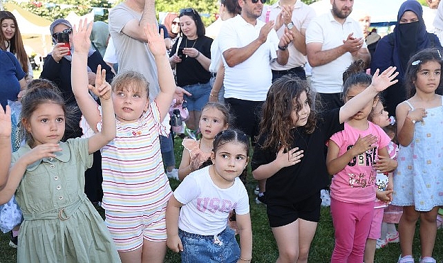 gunduz-ucurtma-yaptilar-aksam-konserde-bulustular.jpg