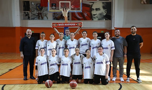inegol-belediyespor-u12-kiz-basketbol-takimi-bursa-ucuncusu-oldu.jpg