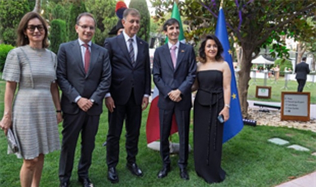 izmirde-turk-italyan-dostluk-bulusmasi.jpg