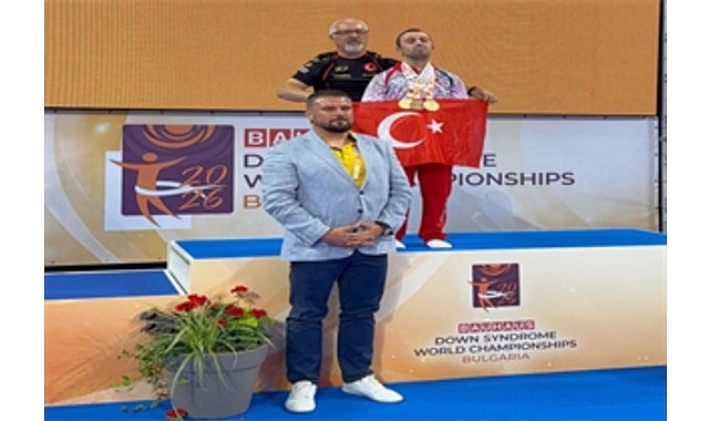 izmirli-sporcudan-tarihi-basari.jpg