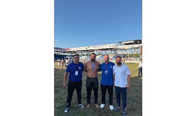 kagitspor-bukreste-minderi-salladi.jpg
