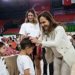 karsiyakada-kis-spor-okullarina-gorkemli-kapanis.jpg