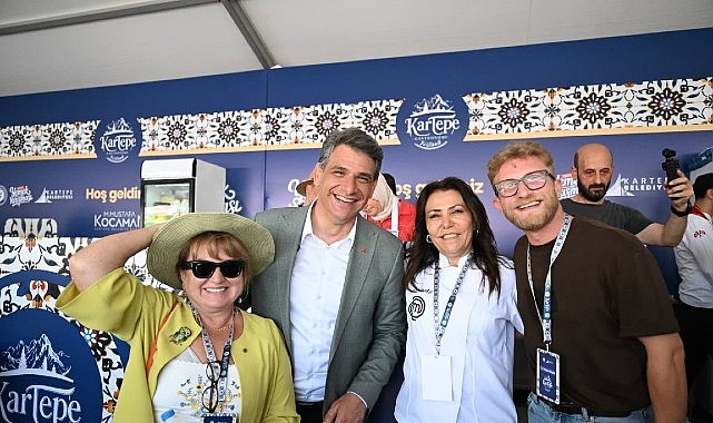kartepede-lezzet-soleni-basladi-2-gastronomi-festivali-kapilarini-acti.jpg