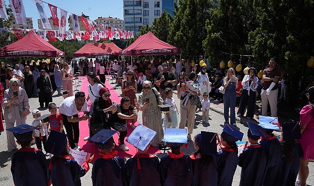kecioren-belediyesi-cocuk-gelisim-merkezlerinde-mezuniyet-coskusu.jpg
