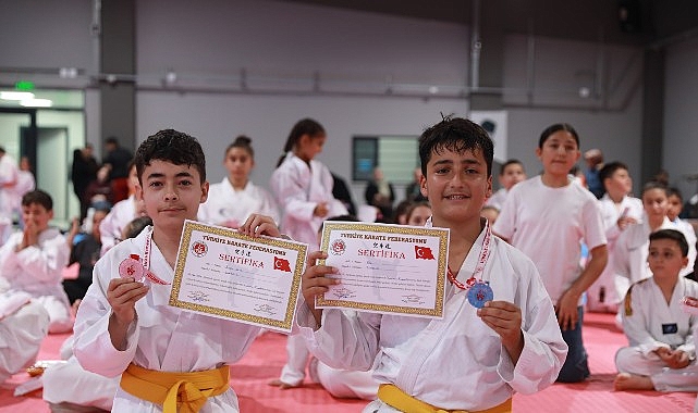 keciorenin-altyapi-sporculari-karate-kusak-sinavinda-ter-doktu.jpg
