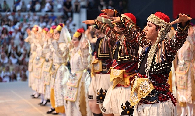 konakin-halk-oyunlari-senliginde-20-yil-gururu-yasanacak.jpg