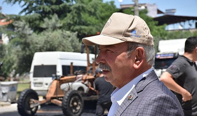 kosuyolu-caddemizde-asfalt-yama-calismalarimiza-basladik.jpg